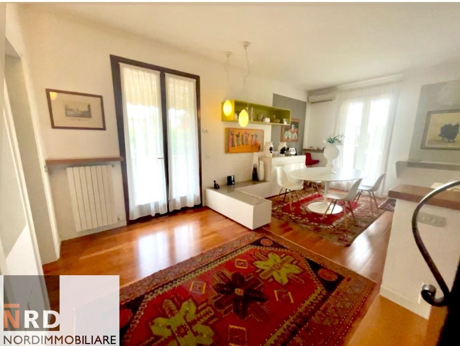 Elegante Bifamiliare di oltre 200 mq